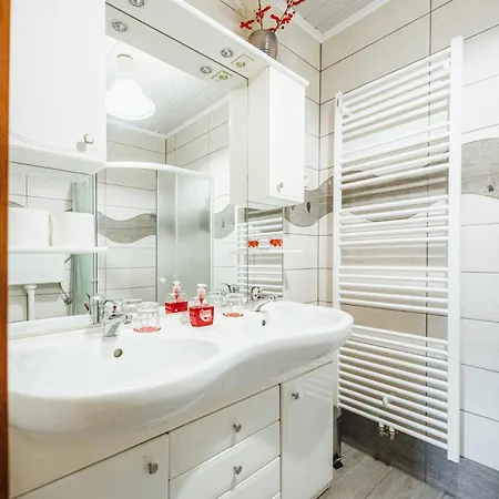 Homes I&g By The River Next To Olimje